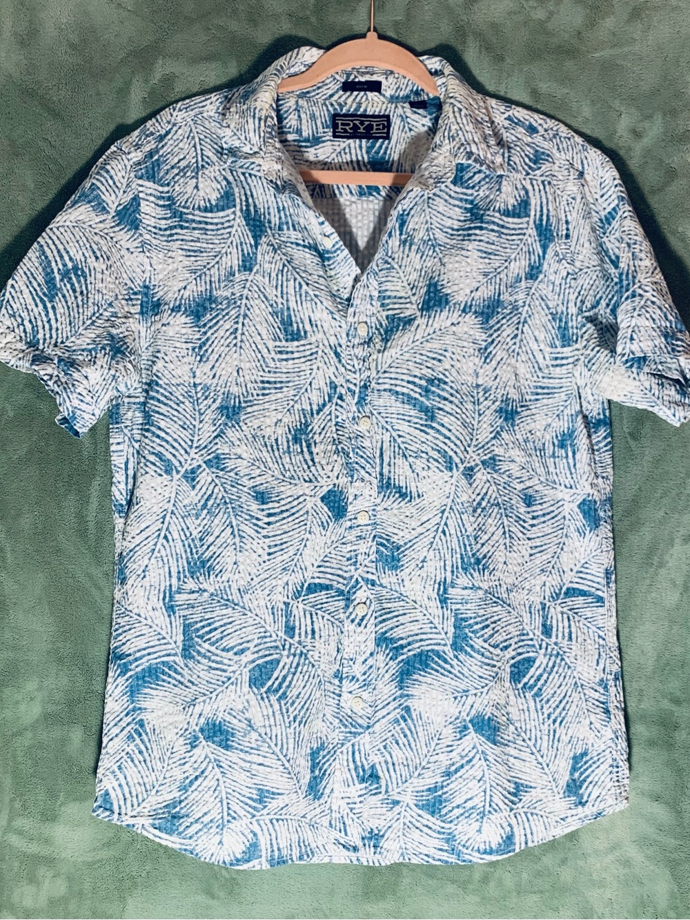 Rye Men’s Blue and White Palm Leaf Short Sleeve Button-Down Shirt